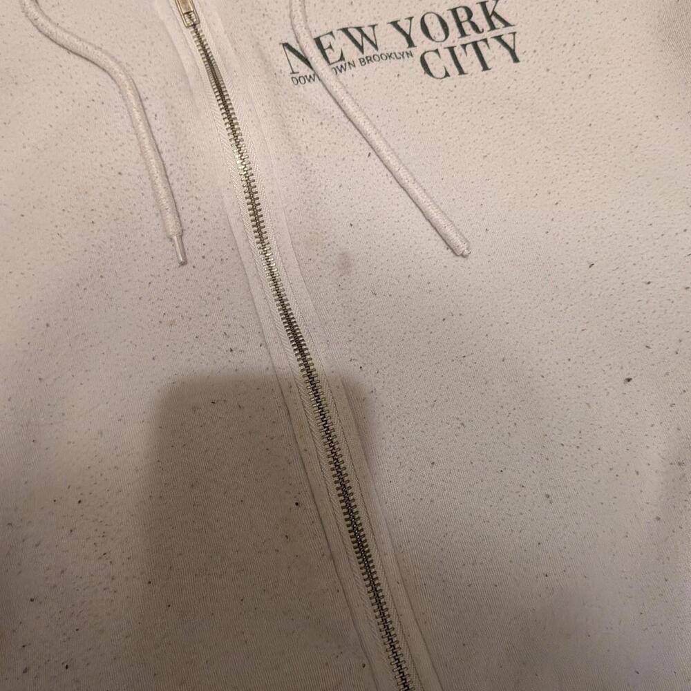 New York City 1982 White Zip Up Hoodie - Picture 5 of 7